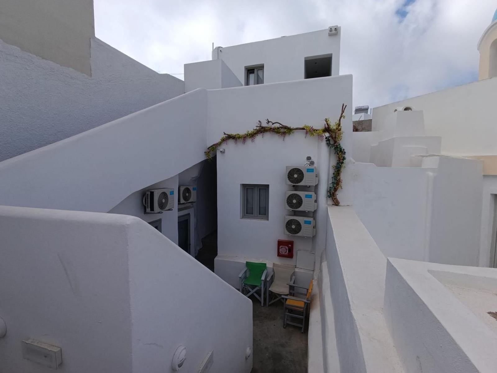 Fira Comfort Rooms Exterior photo